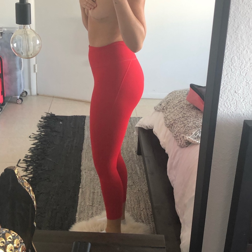 Fabletics Red 7/8s❤️